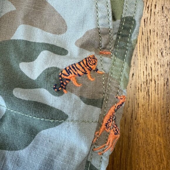 MINI BODEN Embroidered Camo Shorts Boys 9Y 9 134cm African Animals Short Boy - Picture 7 of 9